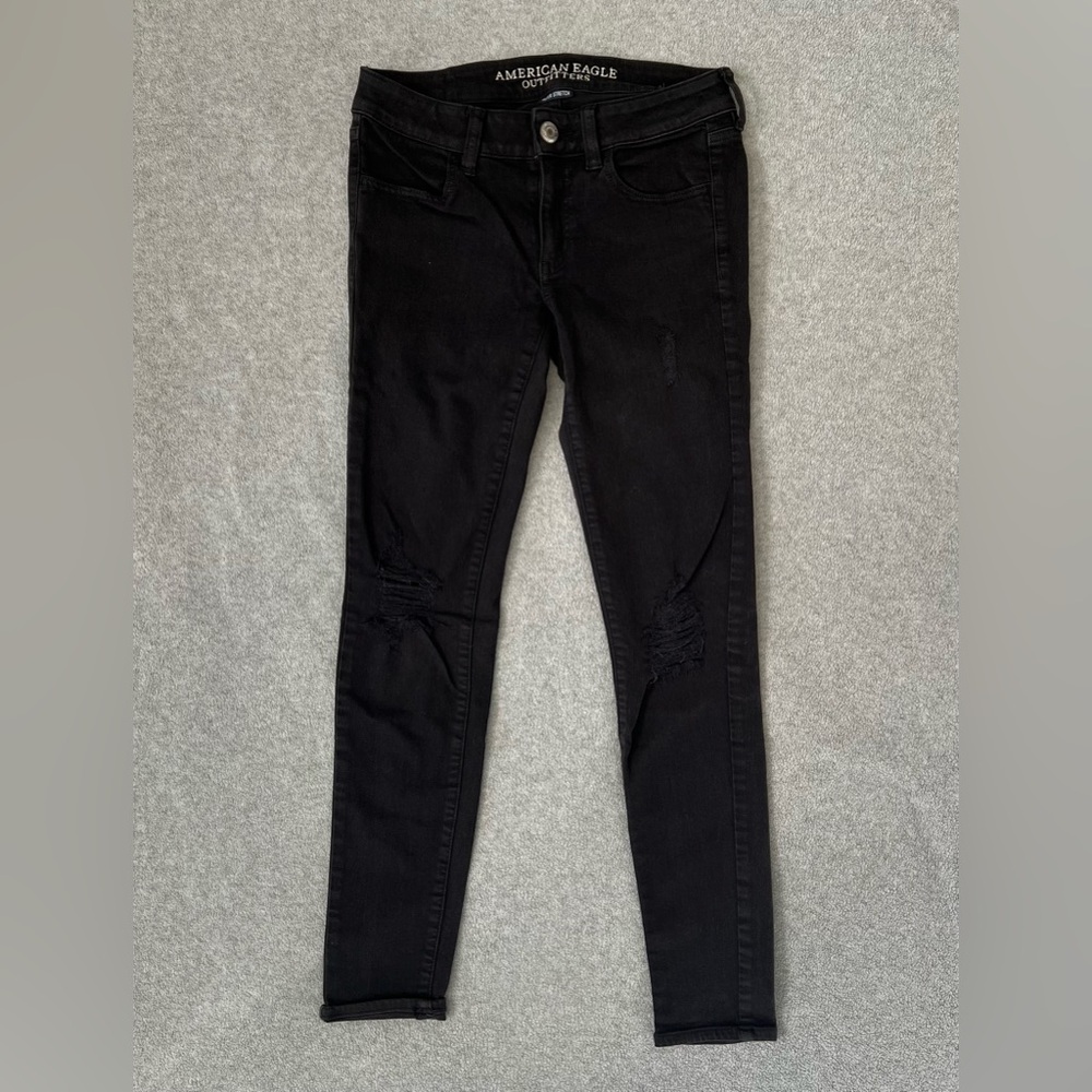 American Eagle Outfitters Women's Black Distressed Jegging